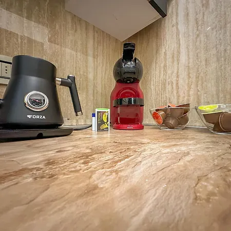 Djuras In The Center Of 아파트